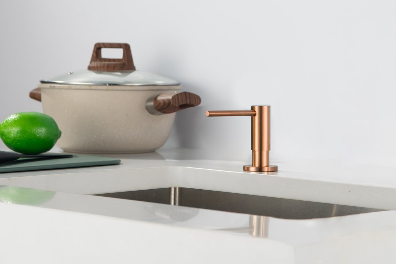 Дозатор встраиваемый Timo Saona розовое золото (13139/19) - фото 2