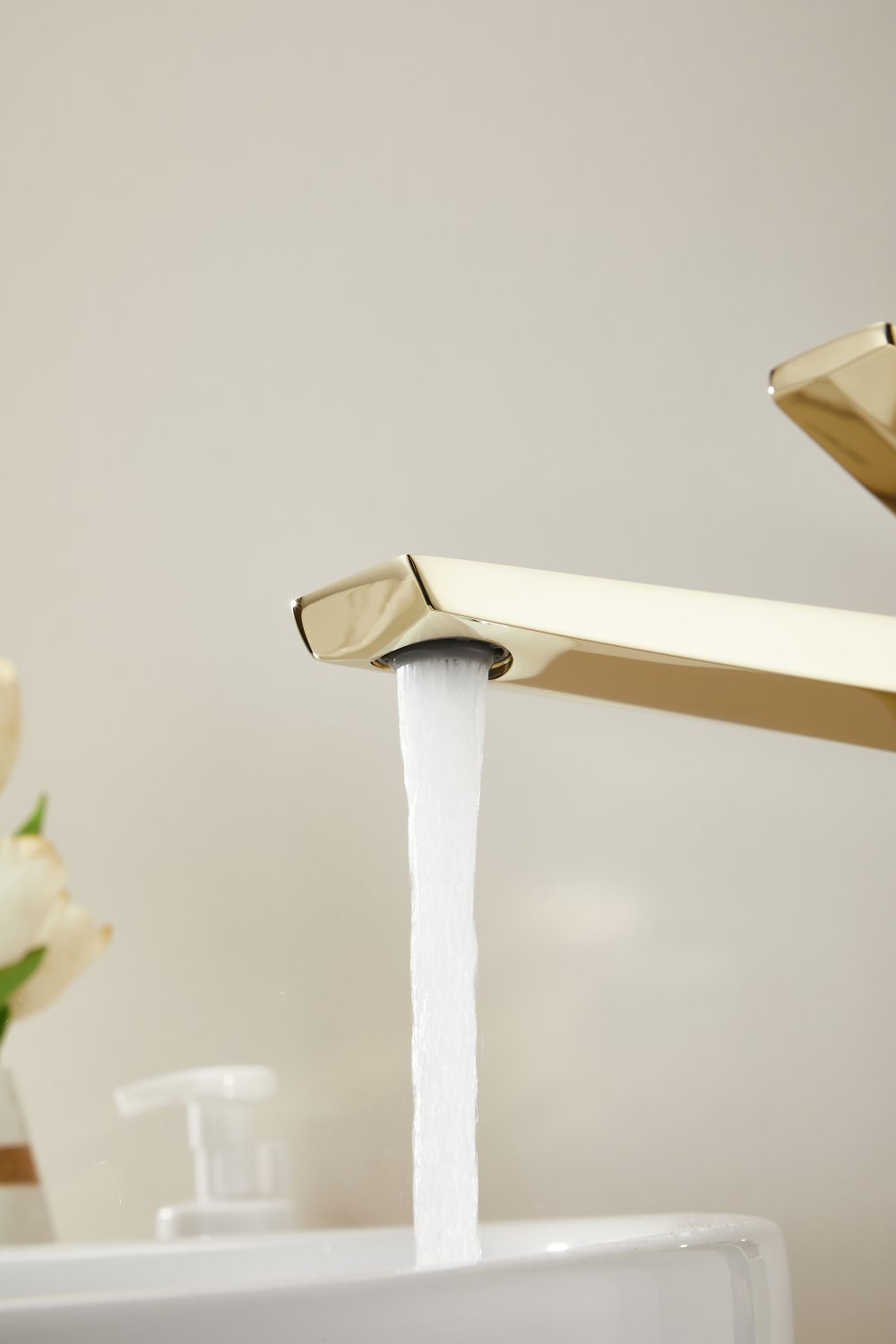 Смеситель для раковины HAIBA золотой (HB11726-5) - фото 2