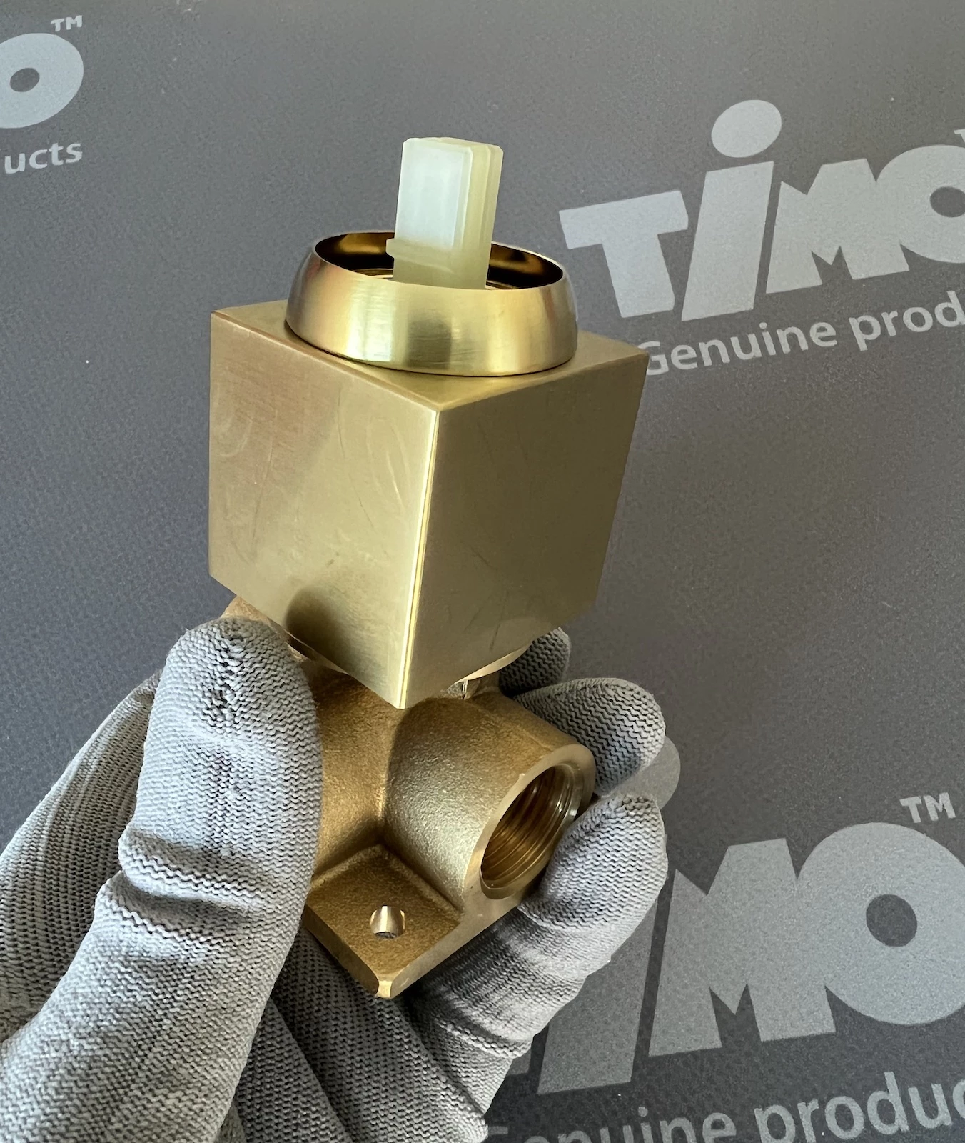 Смеситель встроенный с гигиеническим душем Timo Briana (7189/17SM) золото матовое - фото 4