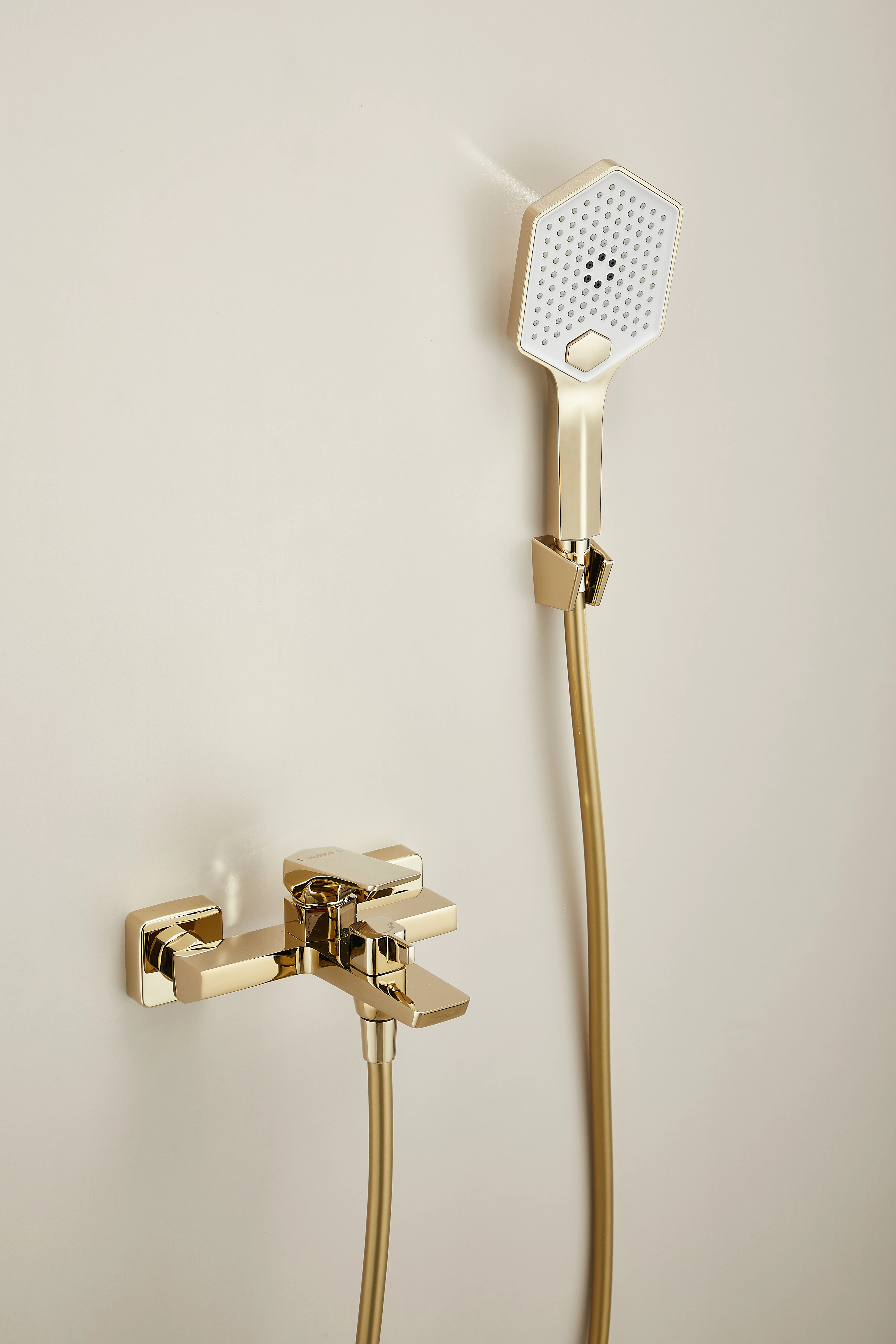 Смеситель для ванны HAIBA золотой (HB60726-5) Смеситель для ванны HAIBA золотой (HB60726-5) - фото 3